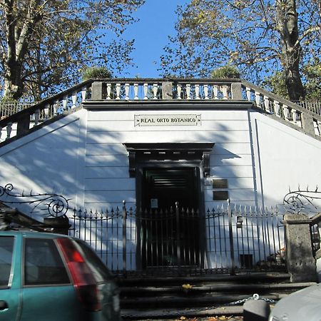 Casina Via Foria Bed & Breakfast เนเปิลส์ ภายนอก รูปภาพ